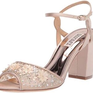 Badgley Mischka Carlie Heeled Sandal in Blush size 9.5